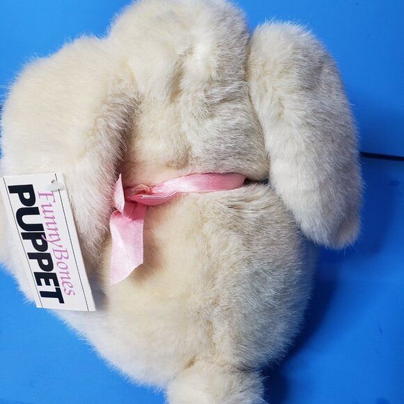 Adorable Vintage Mary Meyer White Bunny Rabbit Hand Puppet Plush Stuffed Animal - Picture 3 of 11